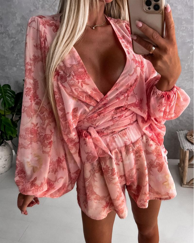 

Plants Print Lantern Sleeve Tied Detail Wrap Top & Shorts Set, Pink