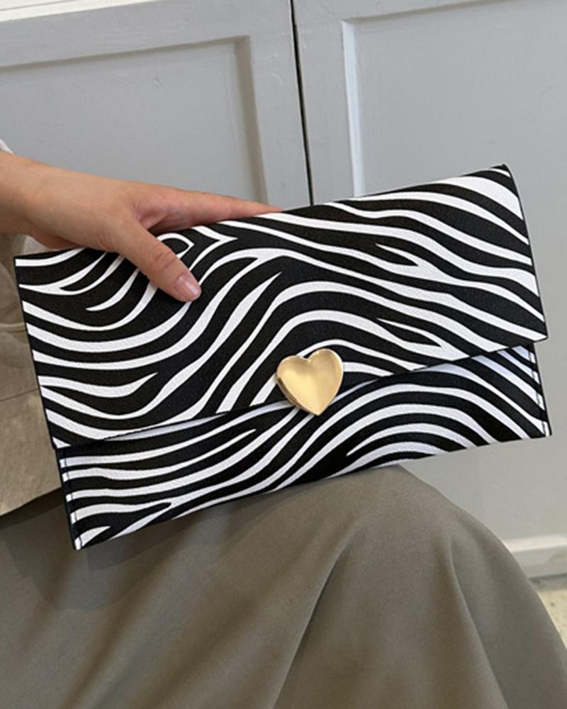 

Leopard Flap Heart Magnet Clutch Bag, Style3